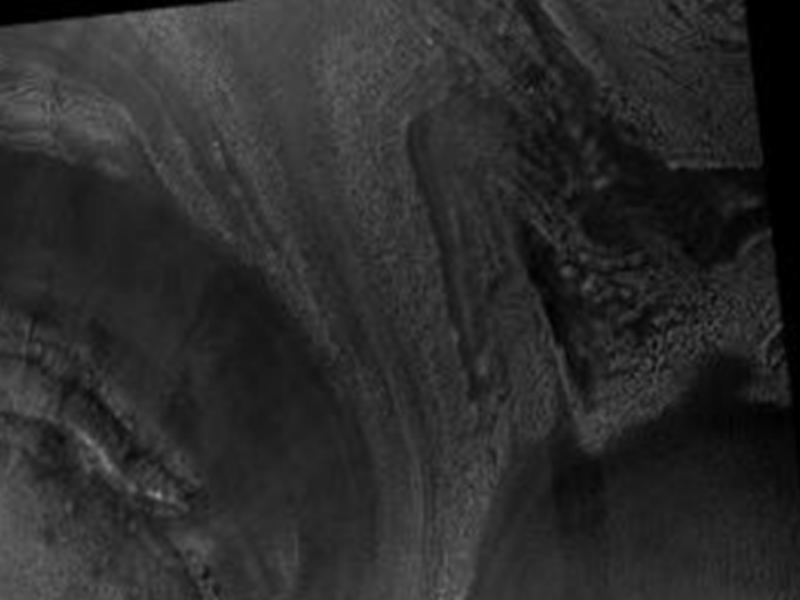 Апарат NASA зробив знімок крижаного потоку на Марсі