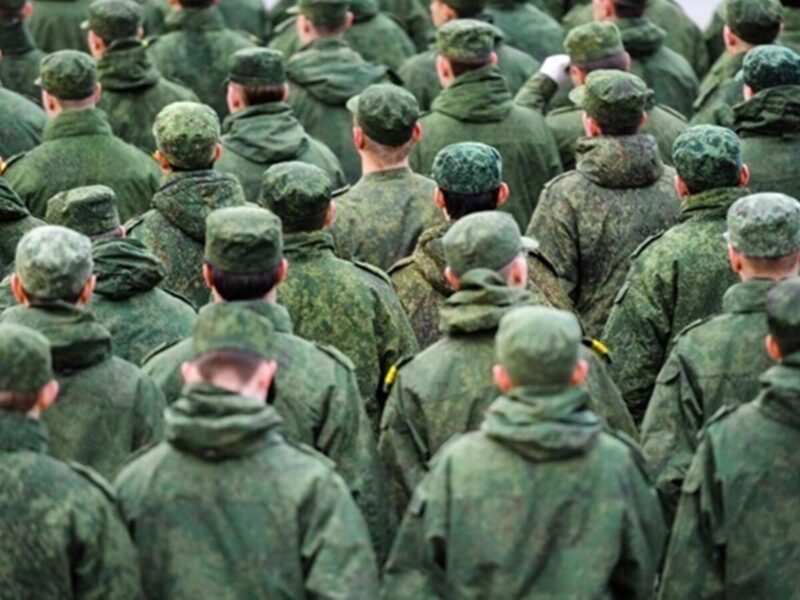 російські окупанти з 1 квітня розпочинають мобілізацію у Маріуполі всіх чоловіків від 18 до 30 років, – Андрющенко