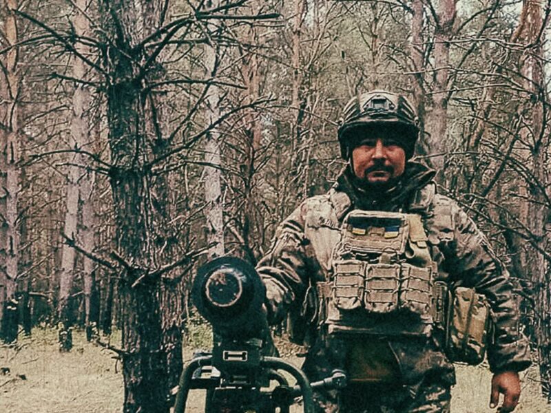 Батько трьох дітей та з «бронюванням»: історія бійця «Шустрого», який скасував бронь, щоб бити ворога