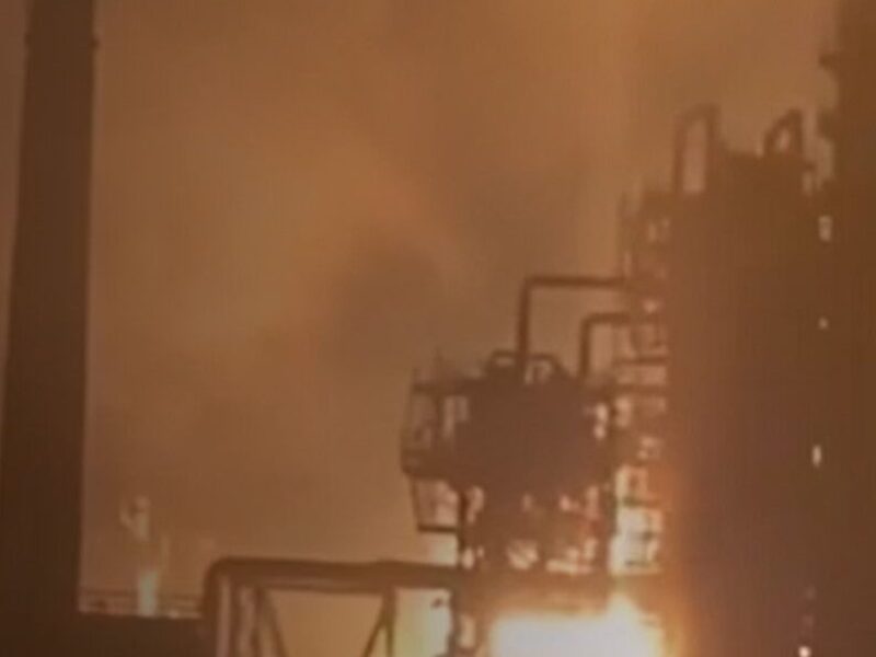 Сили оборони України завдали ударів по НПЗ «Рязанський» і складу боєприпасів рф у Валуйках