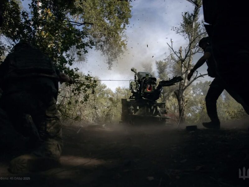 203 бойові зіткнення, 4476 обстрілів, 82 авіаудари: зведення з фронту за 1327-му добу війни