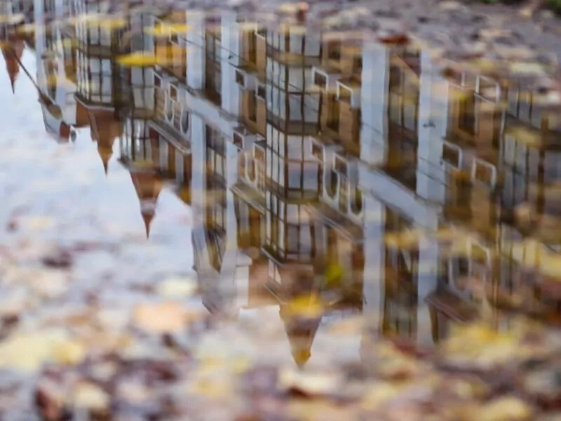 Погода на Полтавщині: жовтень завершується дощами та штормовим вітром, але листопад принесе потепління