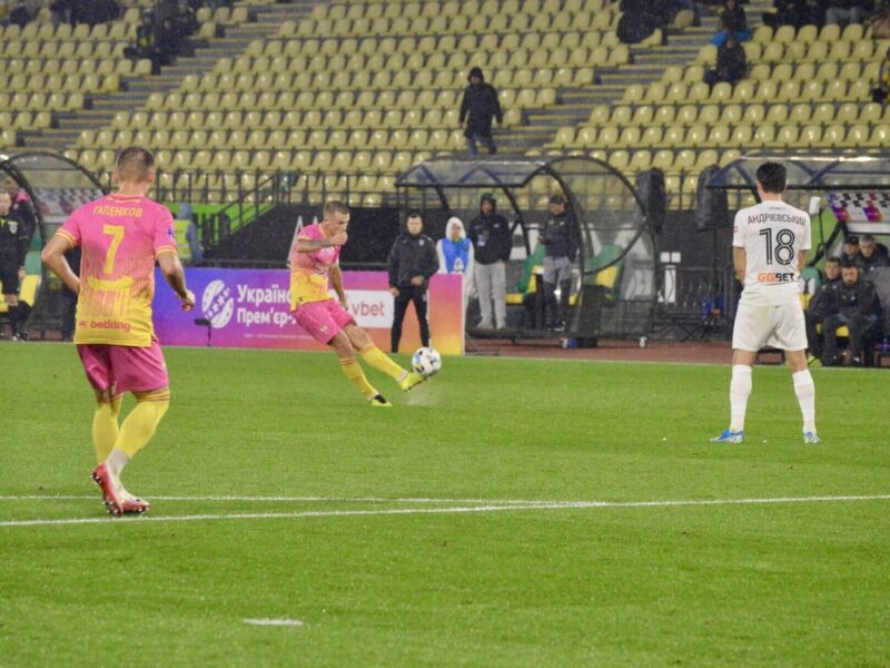 СК «Полтава» розгромно програв на виїзді “Поліссю”: команда пропустила чотири м’ячі та зазнала п’ятої поразки поспіль