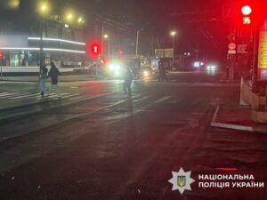 На Полтавщині водій збив 83-річну бабусю і втік з місця ДТП: його розшукує поліція