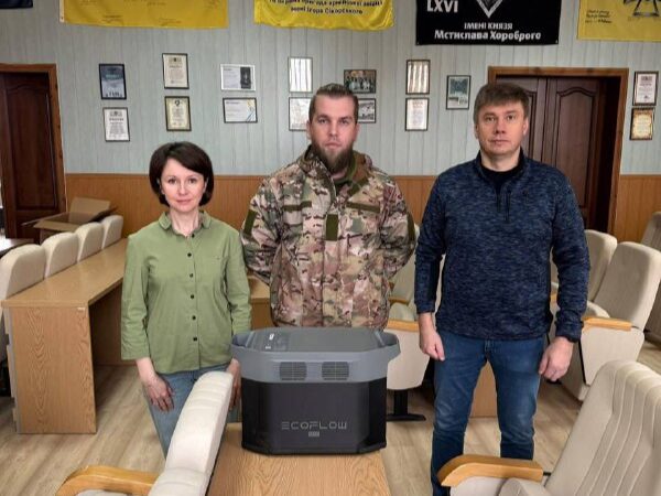 Військовослужбовцю з Полтавщини передали зарядну станцію