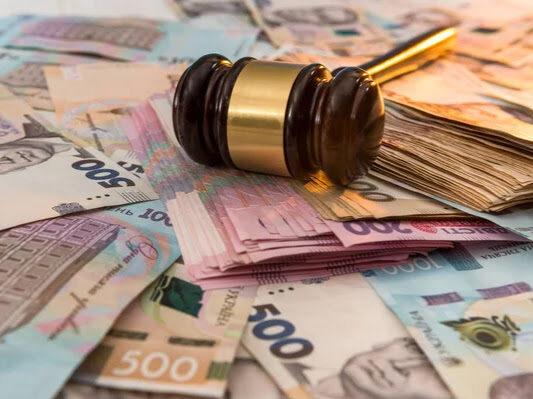 Справа щодо хабаря за безперешкодне виконання договорів з ремонту доріг на Полтавщині: суд стягнув майже 2,5 млн грн застави з підозрюваного