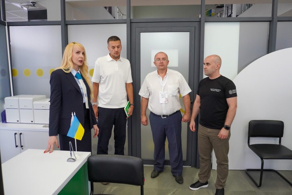 Відкриття простору для надання адміністративних послуг сервісного центру МВС