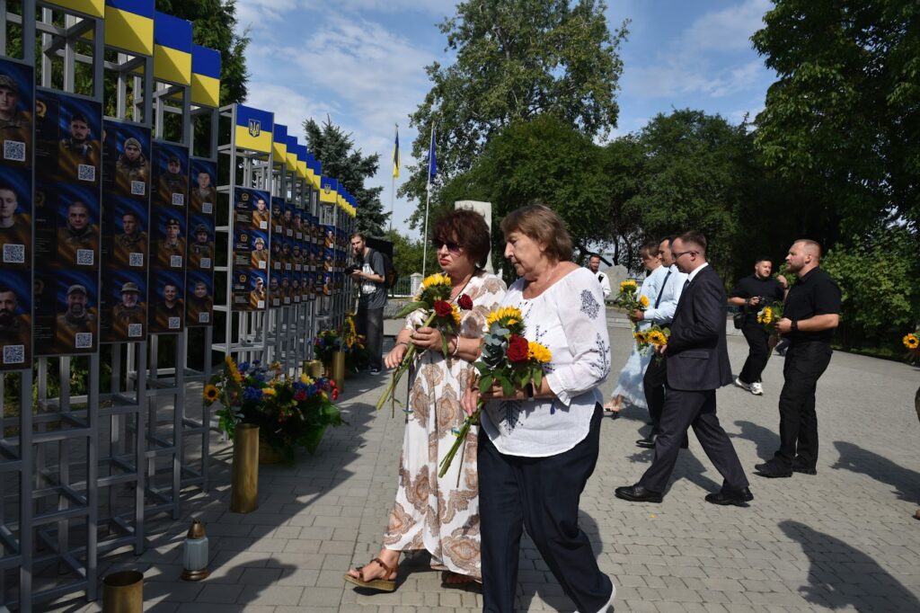 Матері полеглих військових вшановують своїх синів
