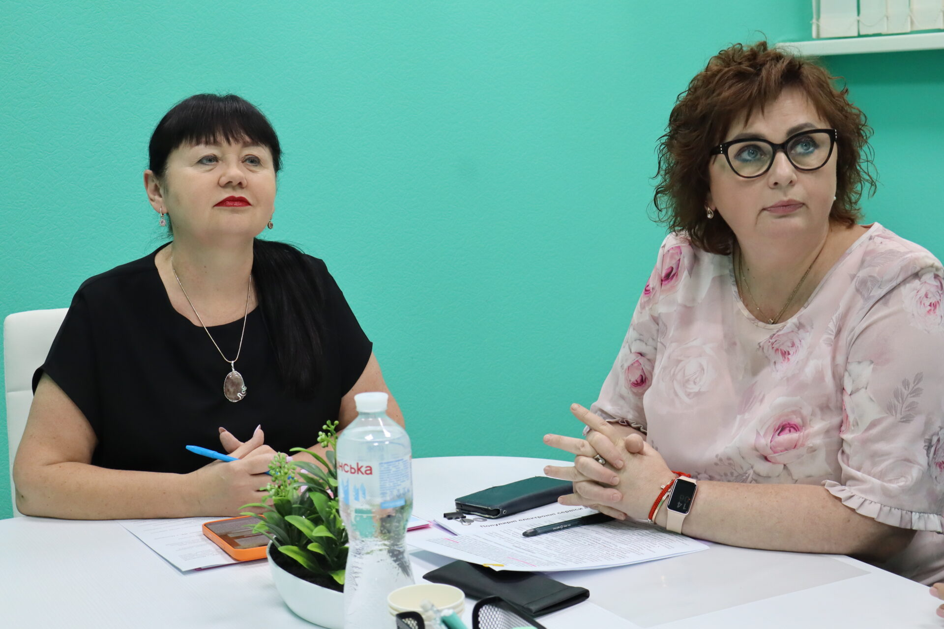 зустріч в офісі податкових консультантів
