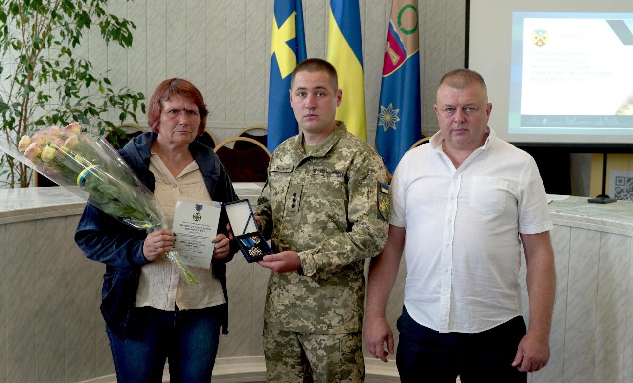 У Кобеляках вручили посмертні нагороди