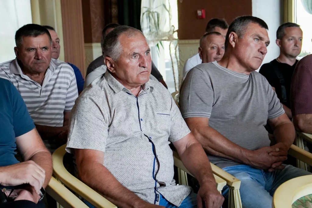учасники зустрічі