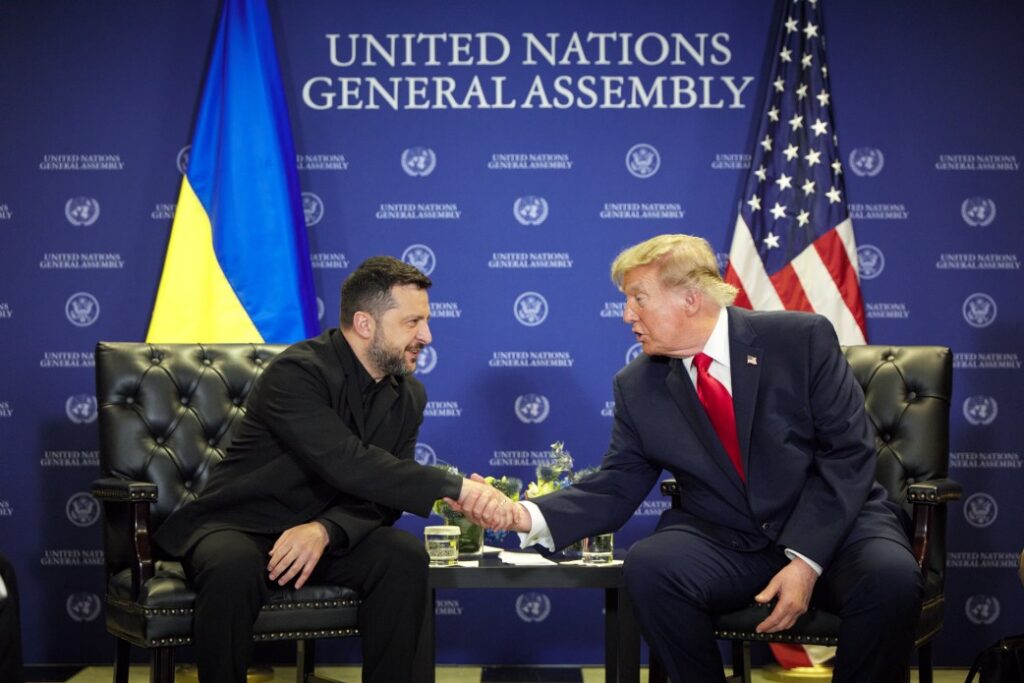 Президенти України та США обговорили кроки, що можуть відкрити шлях до дипломатії, та підтримку України перед початком зими