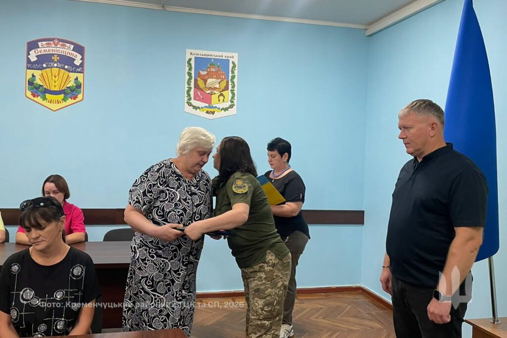 рідним передають нагороду полеглого воїна