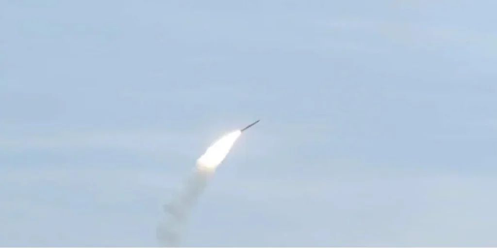 “Калібри”, протикорабельні ракети та балістика: чим росіяни вночі атакували Україну