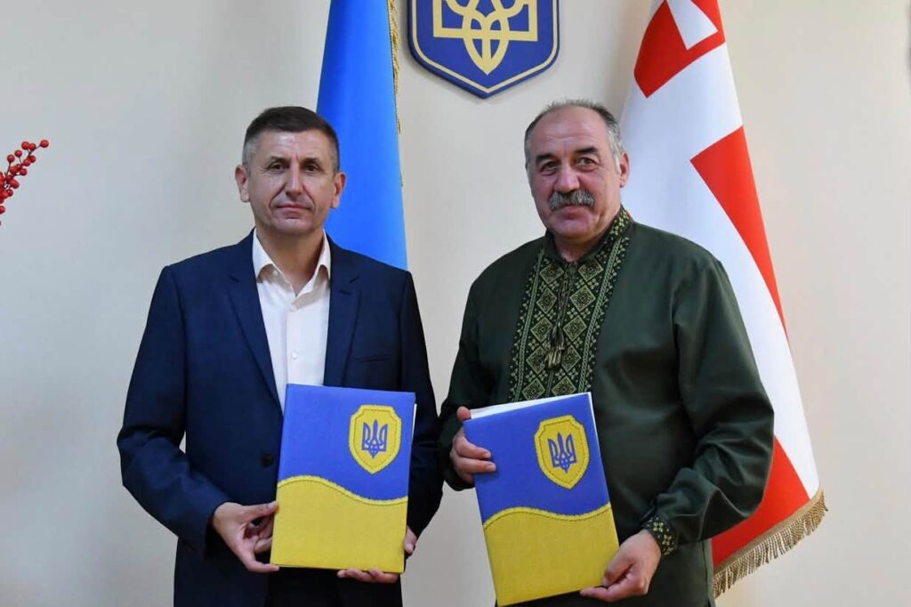 голови громад із підписаними меморандумами