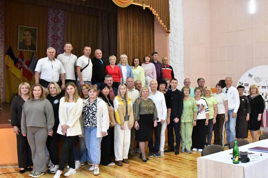 спільне фото в актовому залі