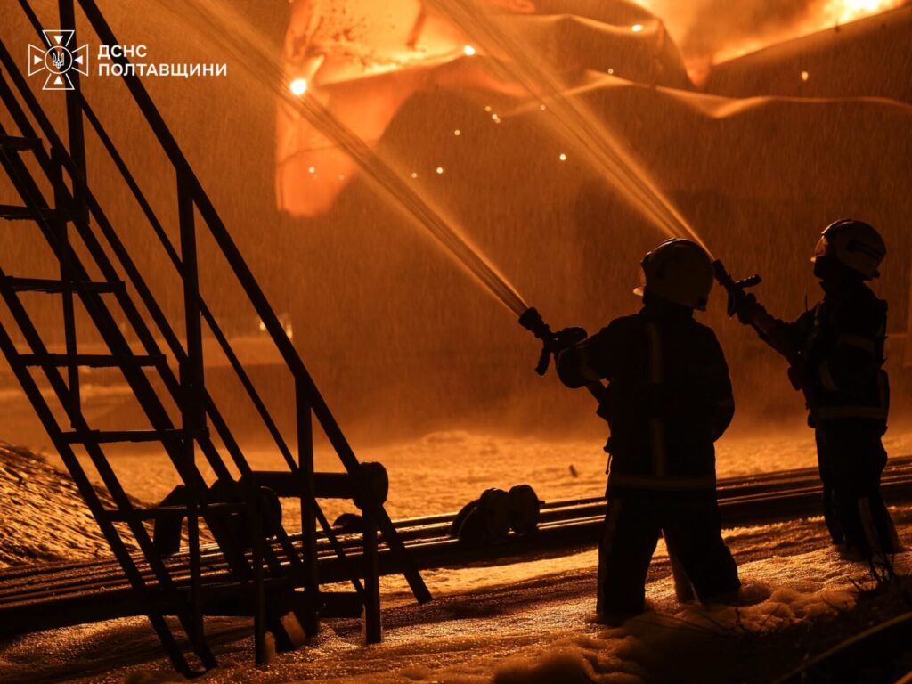 У Полтавському районі через ворожий удар горіло промислове підприємство