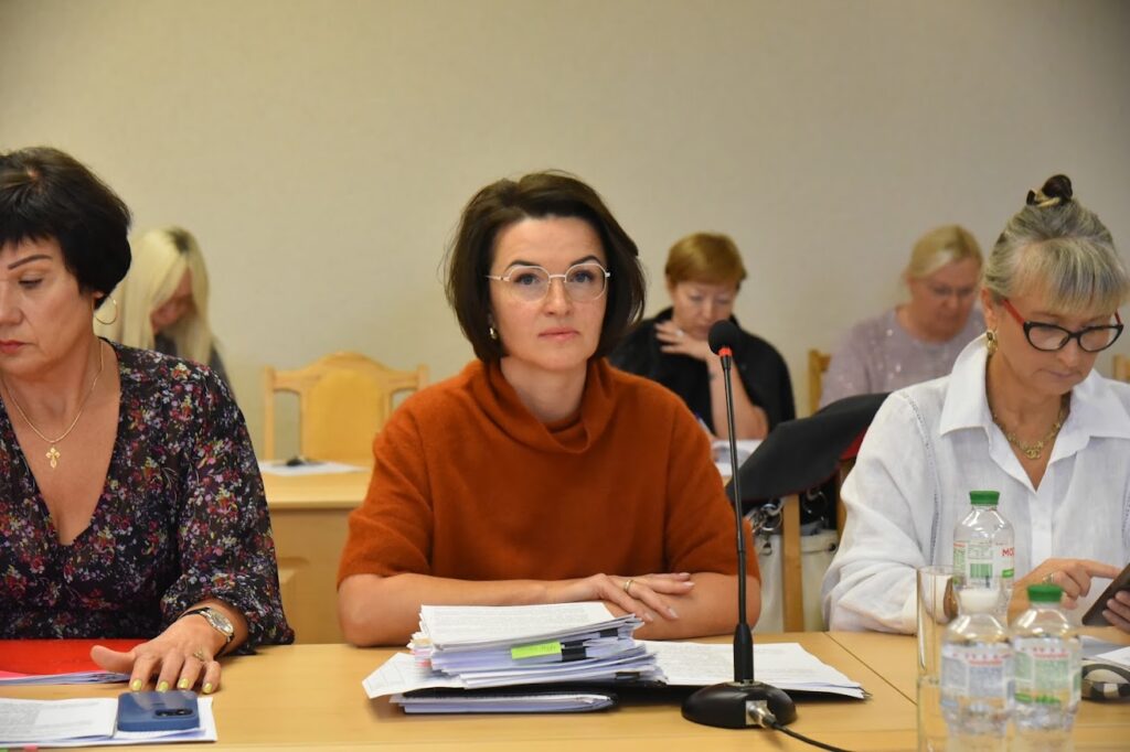представники структурних підрозділів облради