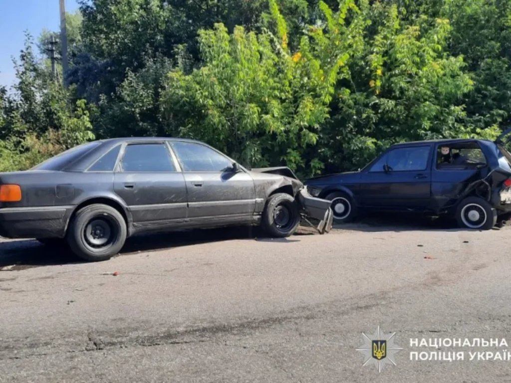 ДТП на Полтавщині: зіткнулися Audi та Volkswagen, є постраждалий