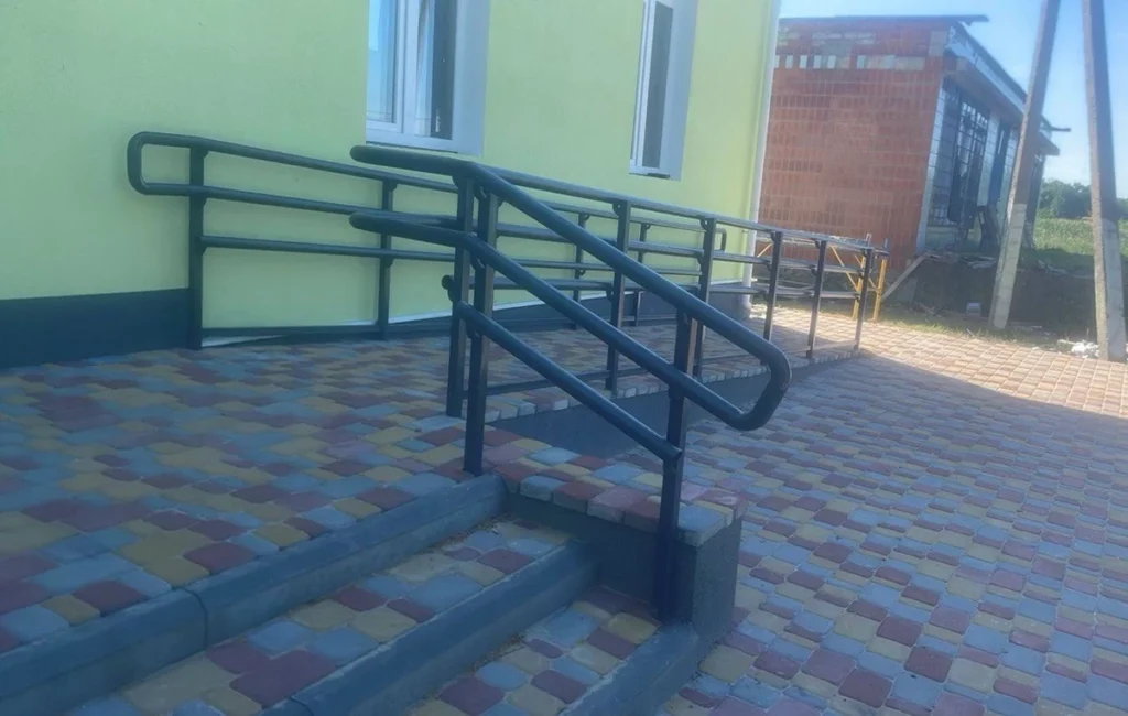 У Кобелячку оновлюють будинок культури: як заклад роблять доступним для всіх