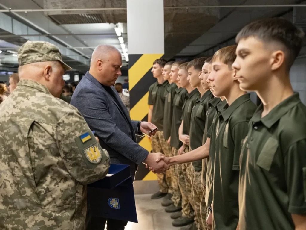 Віталій Дяківнич привітав першокурсників Полтавського ліцею імені Віталія Грицаєнка зі складанням присяги