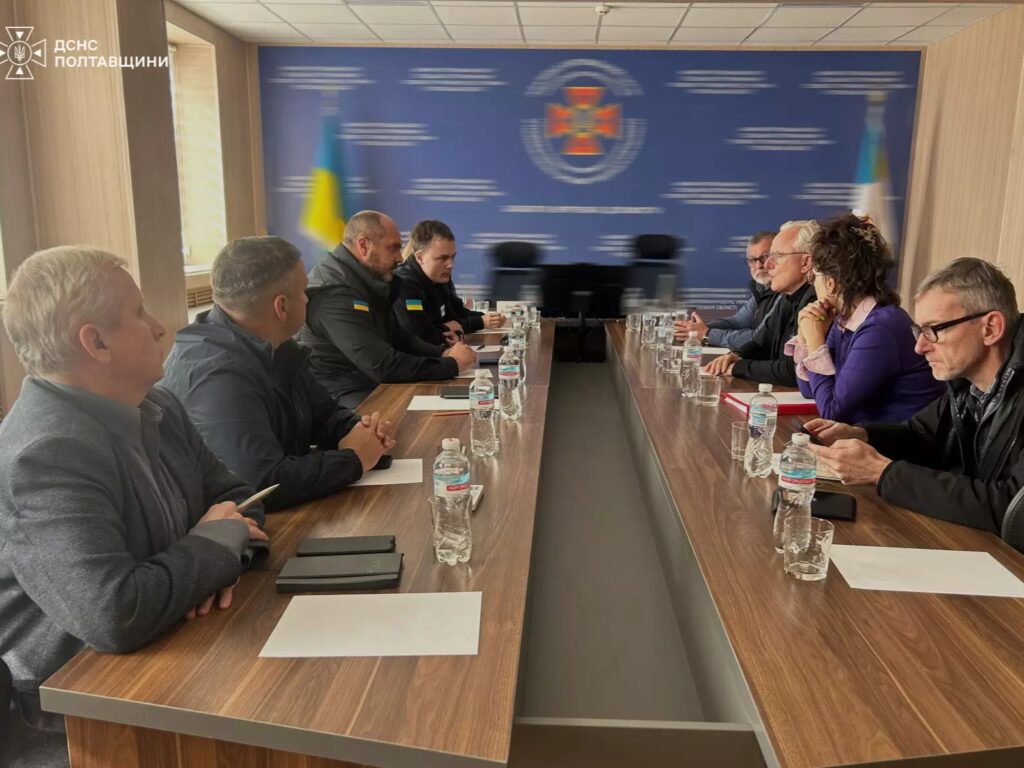 Посилення протимінної безпеки: на Полтавщині відбулася зустріч із представниками Єврокомісії та швейцарського фонду