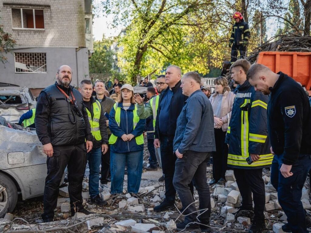 Після атаки на Кременчук медичну допомогу отримали 56 людей, обстежили 960 домогосподарств