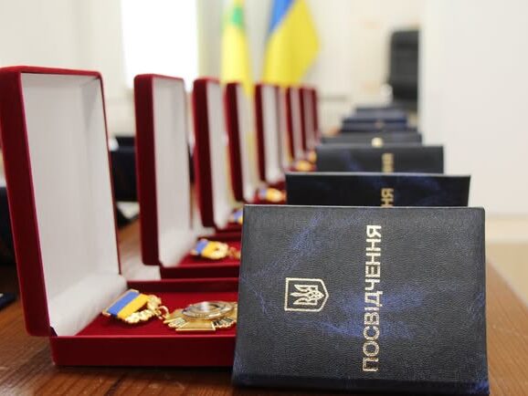 В Опішнянській громаді захисникам та родинам полеглих воїнів вручили державні й відомчі нагороди
