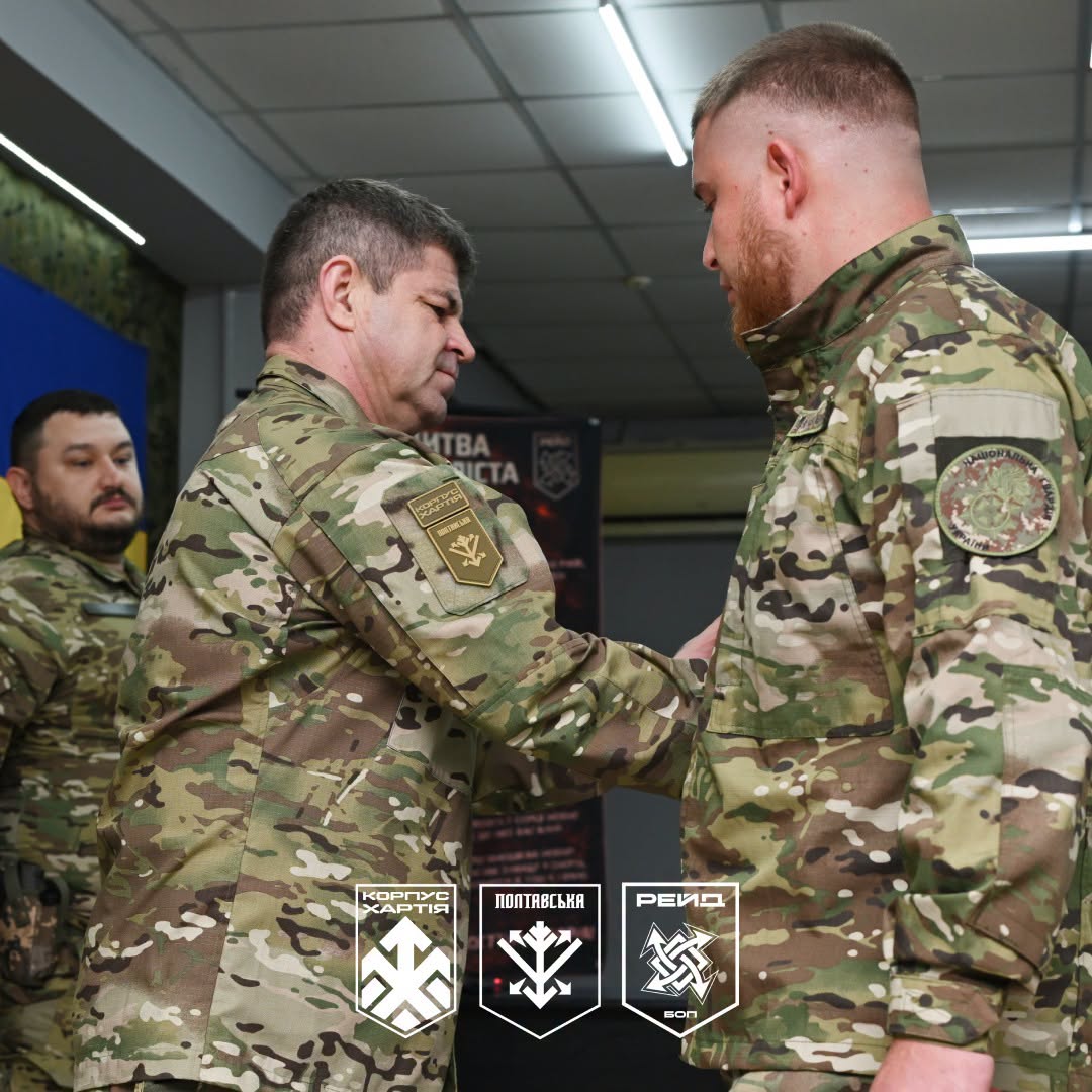 нагородження воїна командиром