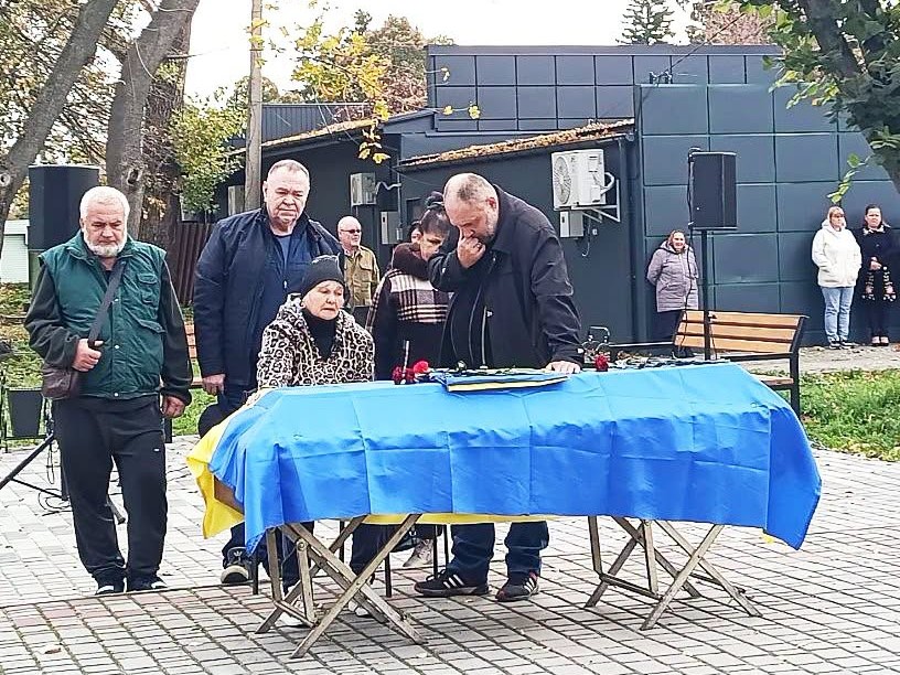 У Глобинській громаді попрощалися із Захисником України Олегом Чаюном
