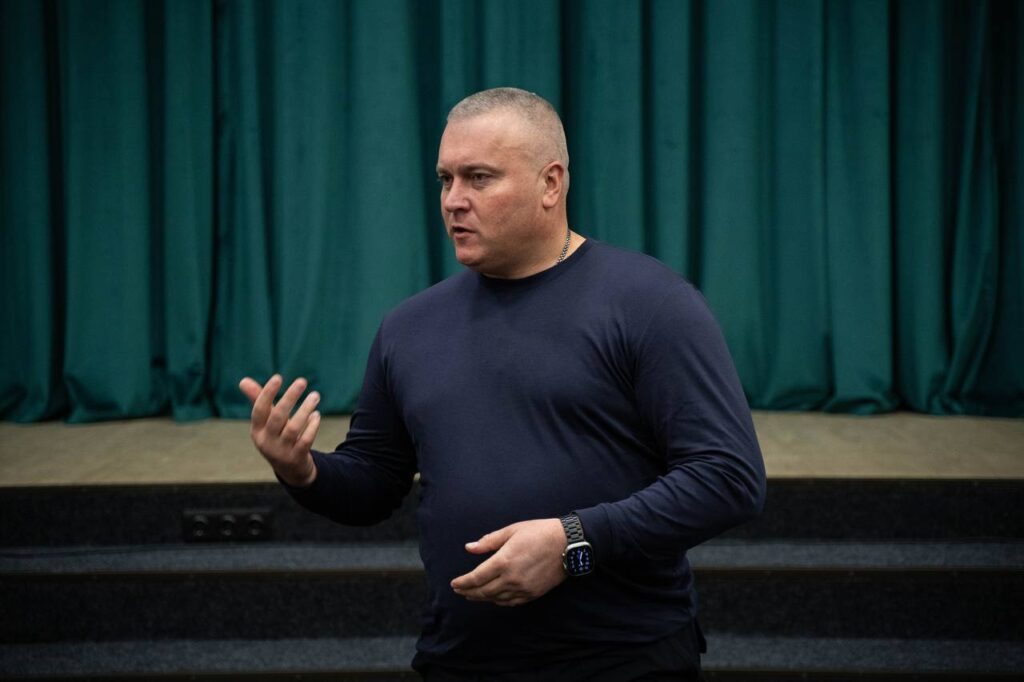 начальник ОВА виступає