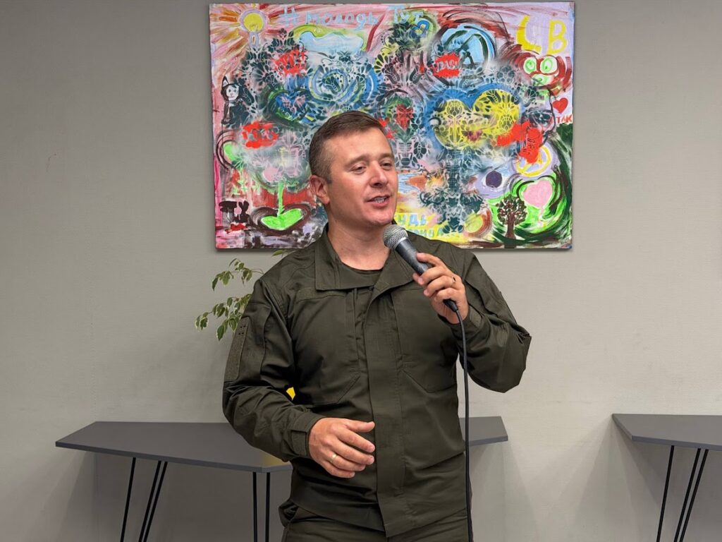 Вдень лісівник, а ввечері музикант: Андрій Хмара про гурт «Обрій», «Голос країни» та шлях до сцени