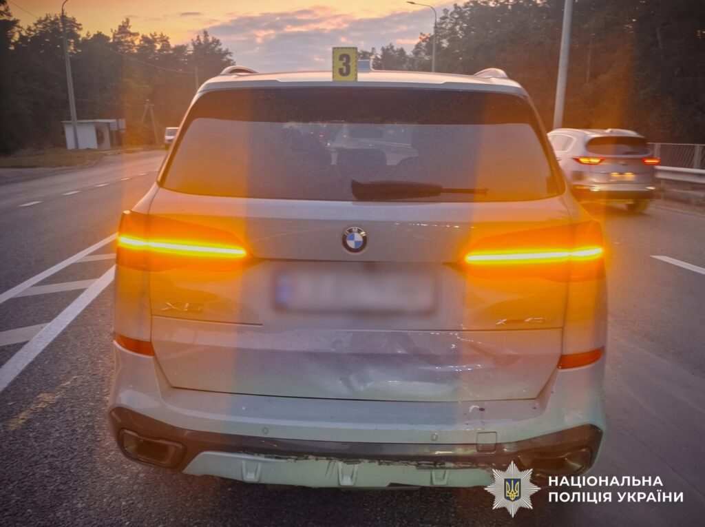 Під Полтавою зіткнулися три автомобілі – травмований пасажир