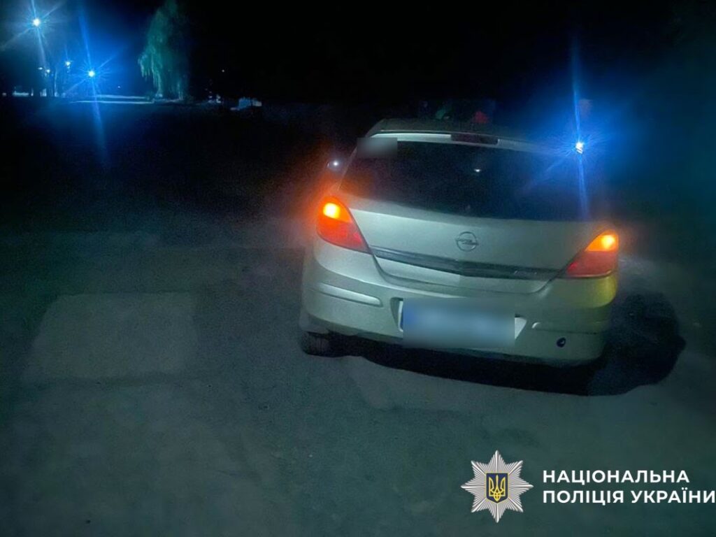 Два ДТП із потерпілими на Миргородщині: у лікарні опинилися 42-річна пішохідка та 14-річна пасажирка мотоцикла