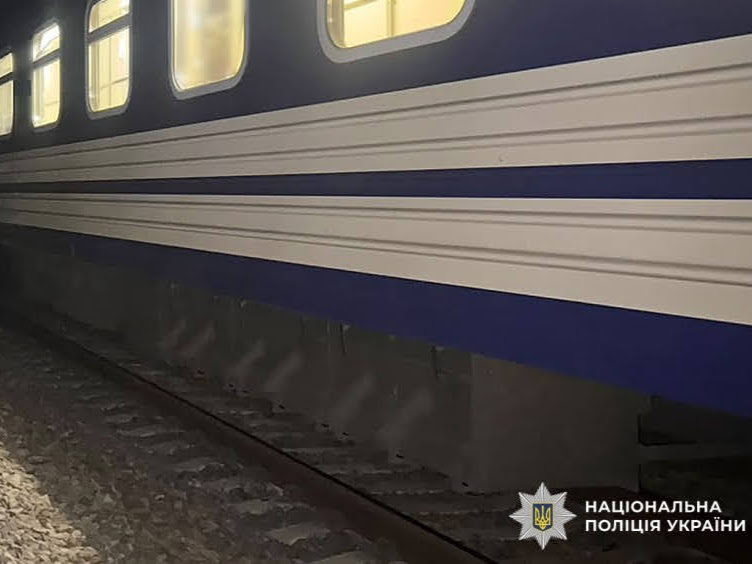 На залізниці в Лубнах потяг збив 72-річного місцевого жителя – чоловіка госпіталізували