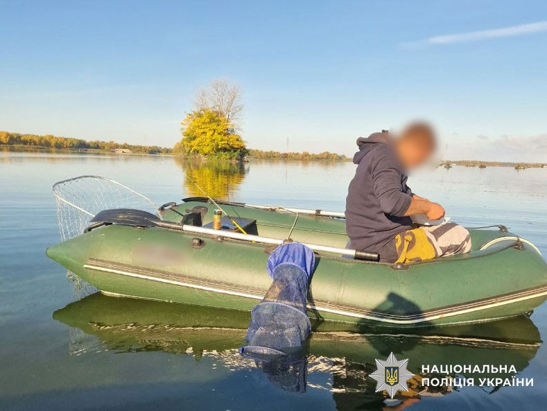 На водоймах Полтавщини задокументували 31 порушення правил користування малими суднами