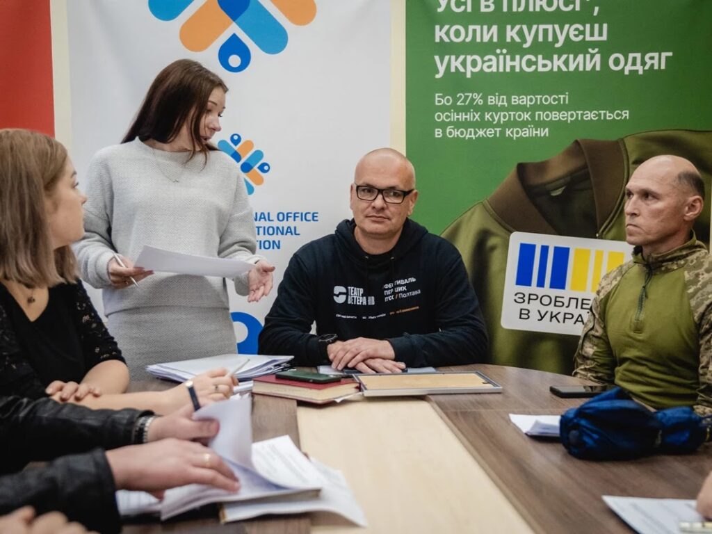 Веслування, стрільба з лука та волейбол сидячи: які ветеранські ініціативи змагаються за підтримку на Полтавщині