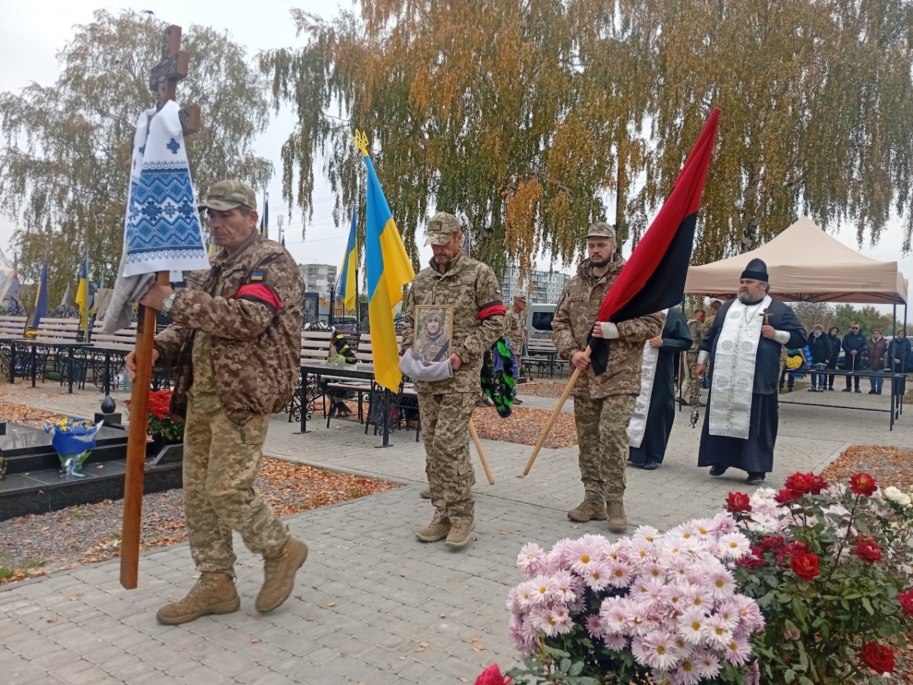 Миргородська громада попрощалася із Захисником Олександром Закревським