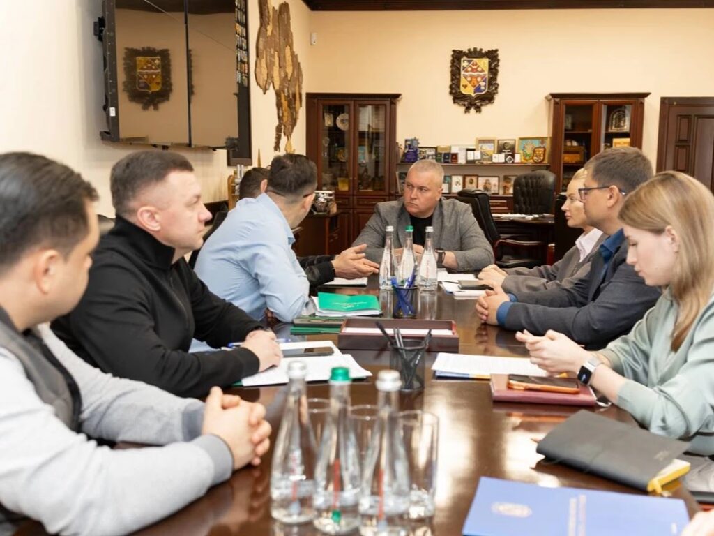 Доля самозаліснених земель, лісового фонду та взаємодія з громадами: у Полтавській ОВА відбулася зустріч із представниками лісової галузі