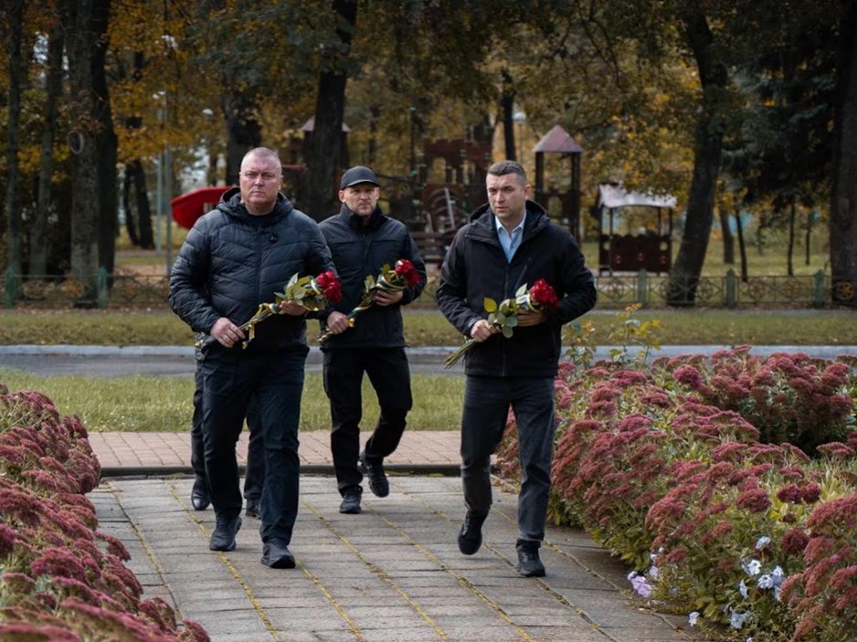 Керівництво Полтавщини та громади вшанувало в Чорнухах пам’ять 54 полеглих захисників