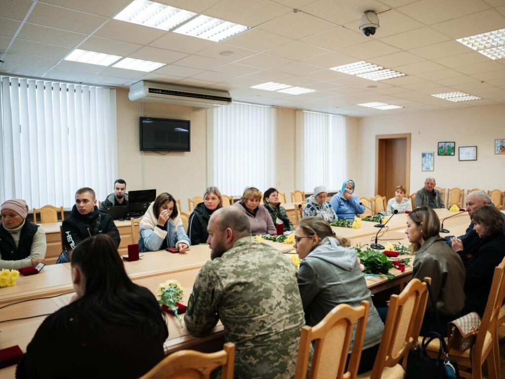 Полеглих воїнів із Полтавщини посмертно вшанували відзнакою «За вірність народу України»
