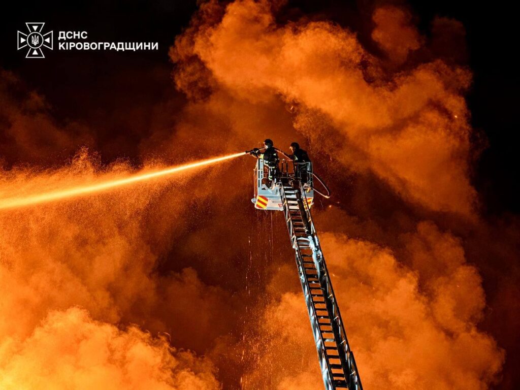 «Відповідь на переговори»: Росія випустила по Києву 21 балістичну ракету, є загиблі та десятки поранених