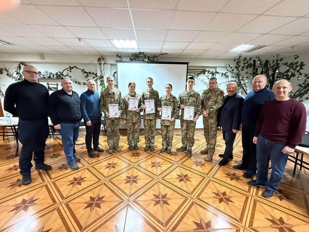 стипендіати Полтавської обласної ради минулих років.