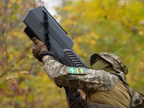 Безшумна протидія ворожим розвідникам: бійці групи «Дельта» 116-ї ОБр отримали антидроновий комплекс