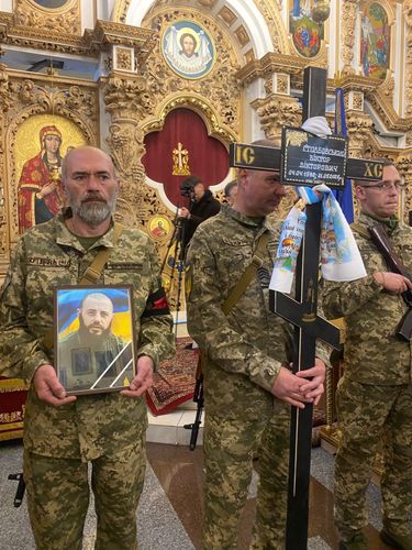прощання з полеглим захисником