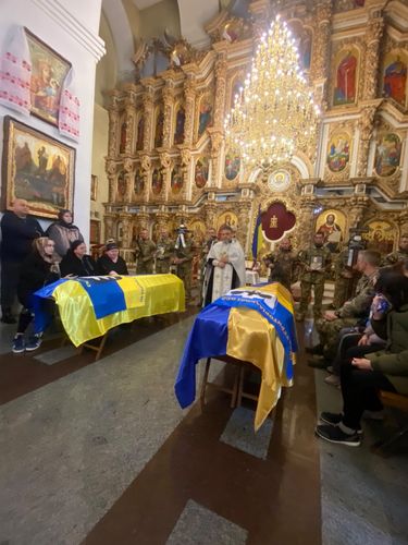 прощання з полеглими захисниками