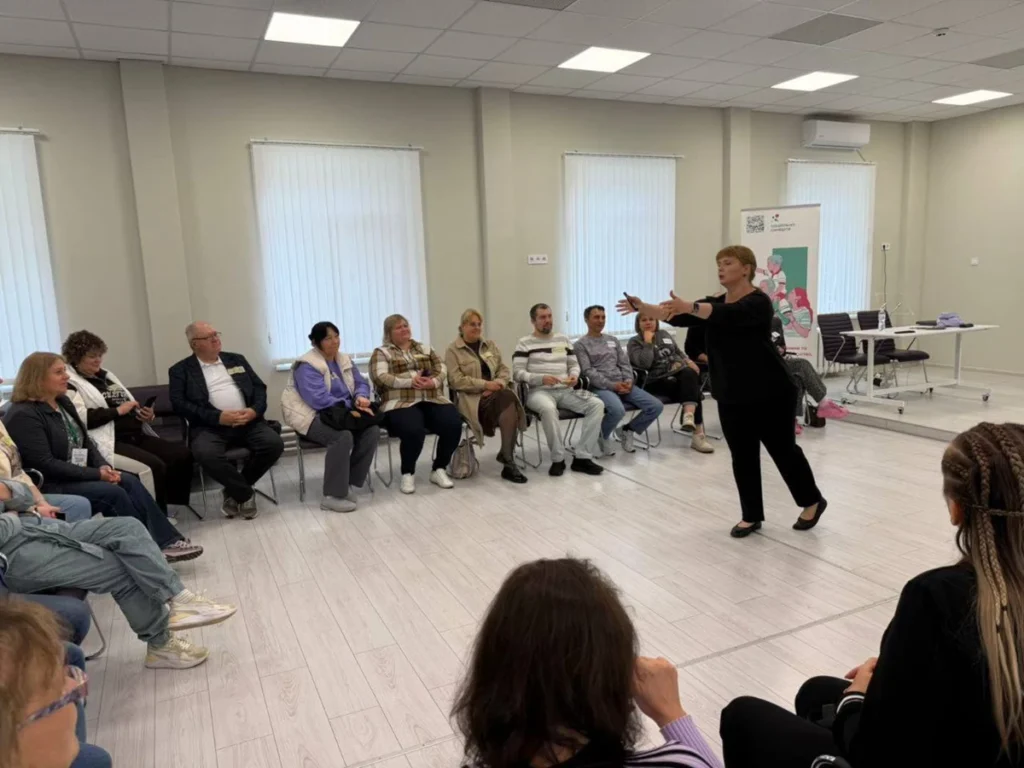 Безбар’єрний простір і ресурси батьків: на Полтавщині за підтримки UNICEF провели тренінг для прийомних і патронатних родин